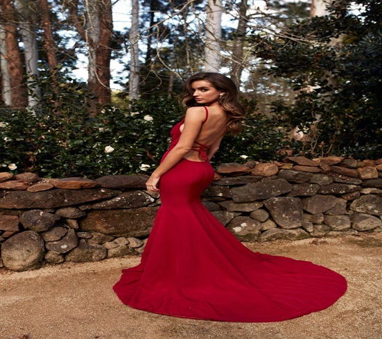 Fresh Ideas for Wearing a Red Dress to a Formal Event | Fashion Network ...