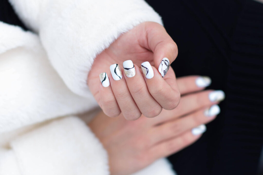 How Do You Combine Gel Polish with Your Costume?